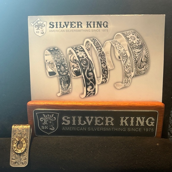 Silver King hand engraved Sterling and gold money clip. New.
